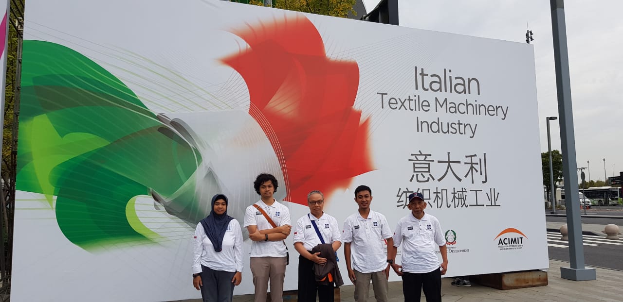 Menghadiri pameran ITMA China 2018